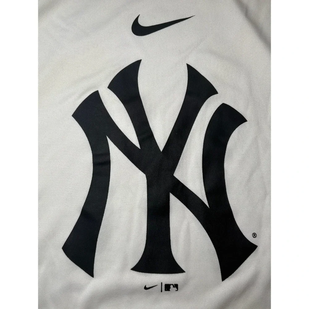 Nike Dri-Fit NY Yankees T-Shirt | NWT | White | XL